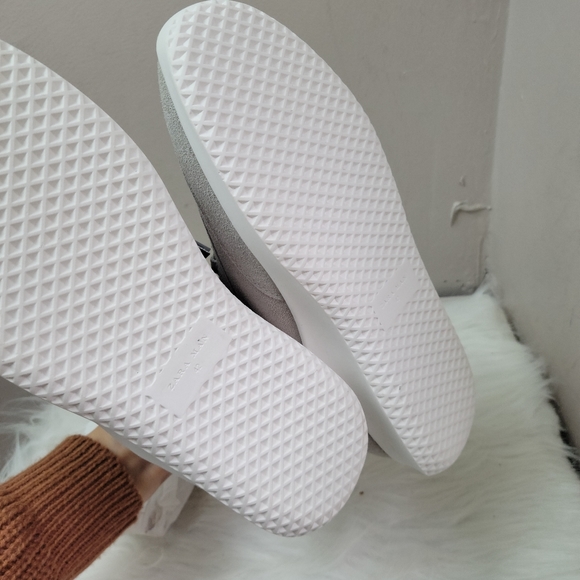100% Authentic ZARA grey shoes - Picture 3 of 9
